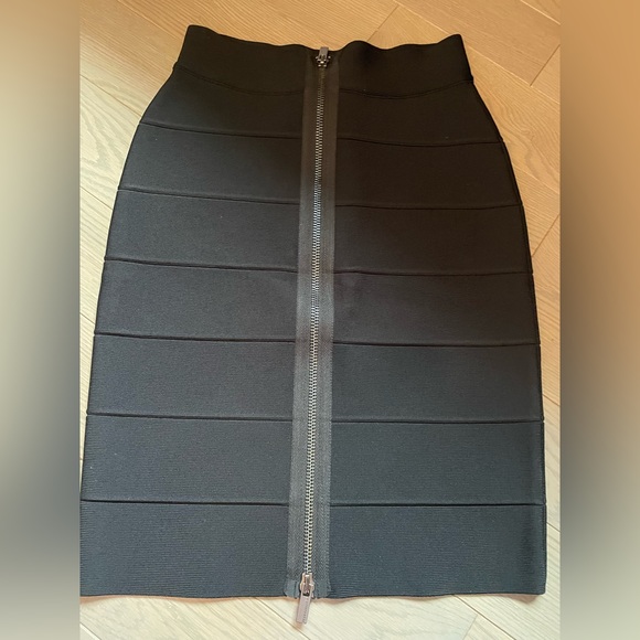 BCBG skirt - Picture 1 of 1